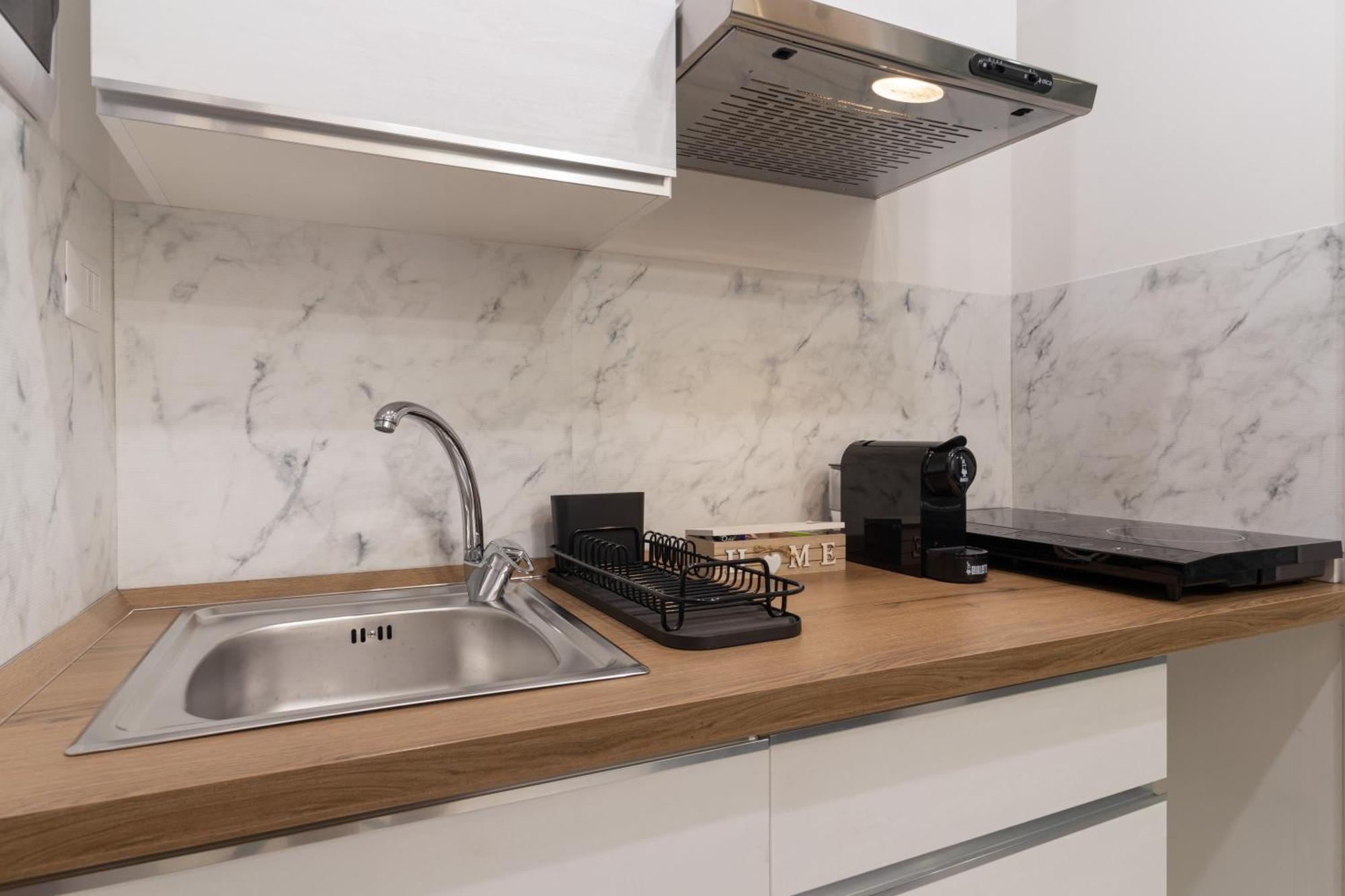Eralight21 Apartments Бари Экстерьер фото